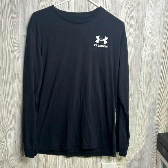 Men’s Under Armor long sleeve shirt size Medium - Picture 1 of 4